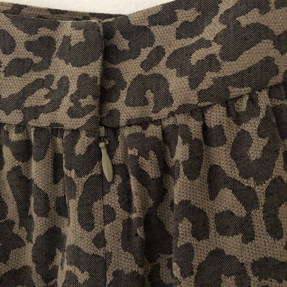 BANANA REPUBLIC | Leopard Print Skirt - Picture 4 of 6